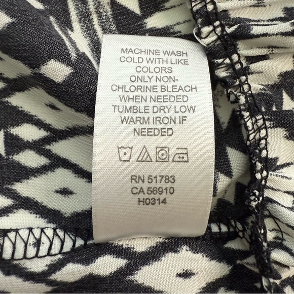 Maurices Black and White Babydoll Aztec womens Dress size medium - Picture 5 of 10